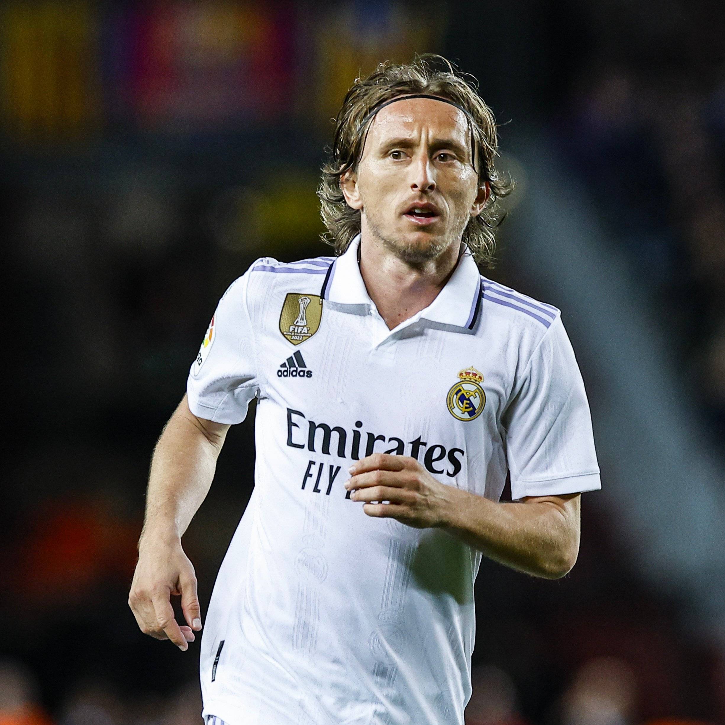 心系老东家，小罗社媒晒照祝贺弗拉门戈巴甲夺冠