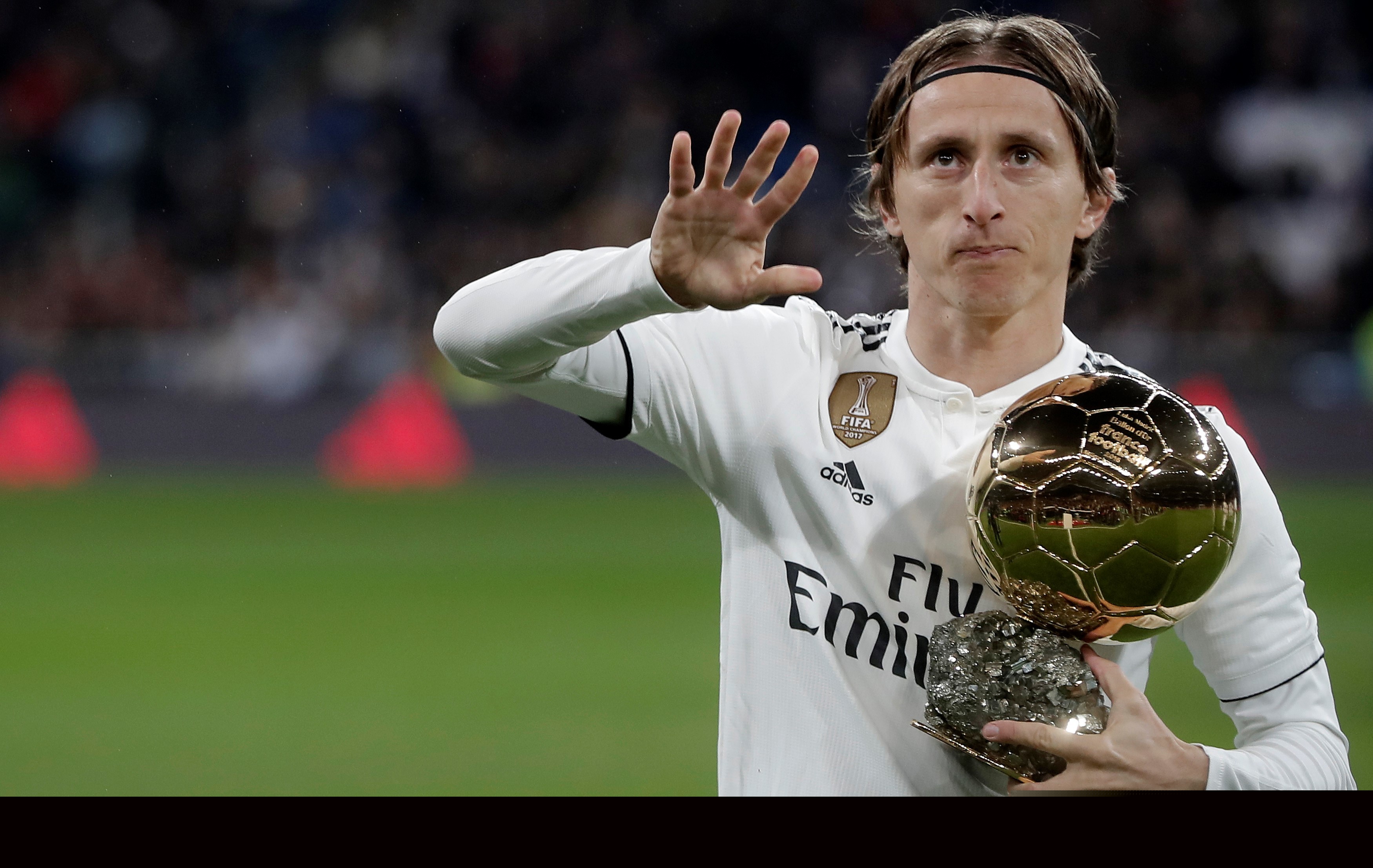 日本足协官方：铃木彩艳因伤缺席本月名单，野泽大志替补入选