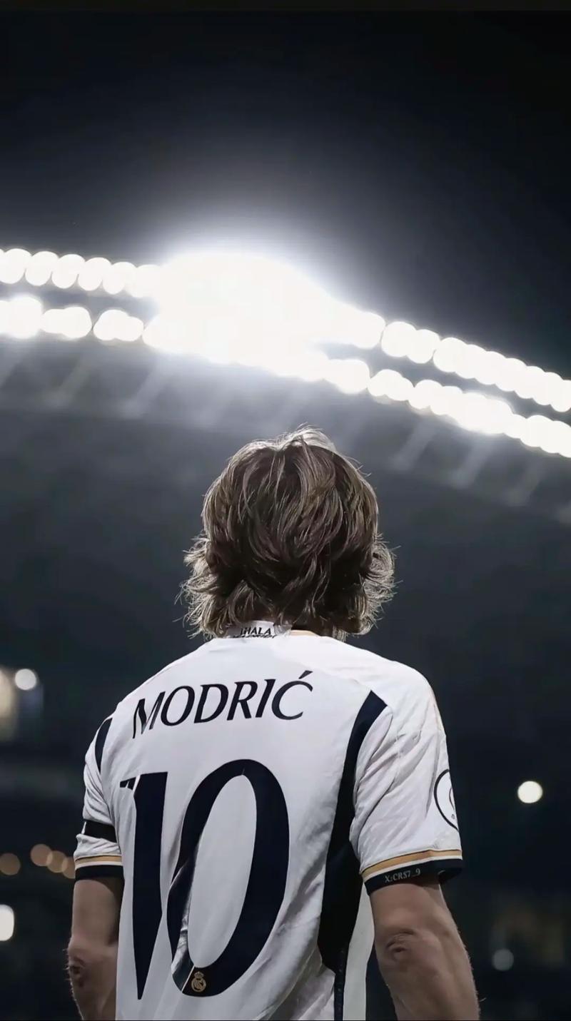 米体：路易斯-恩里克表现欠佳，没把握住这次宝贵的首发机会