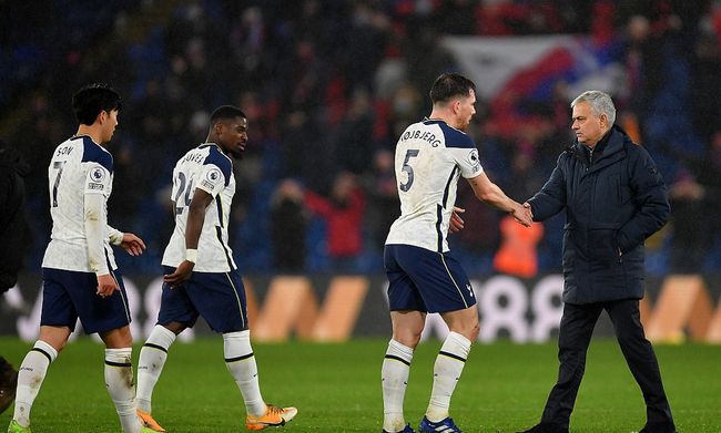 NBA：凯尔特人延续强势 双探花合砍60分