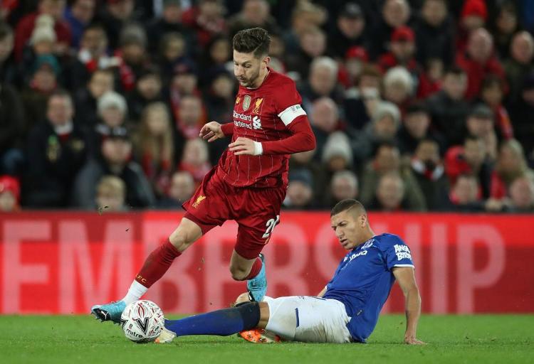 欧文突破防守造成杀伤，制造罚球