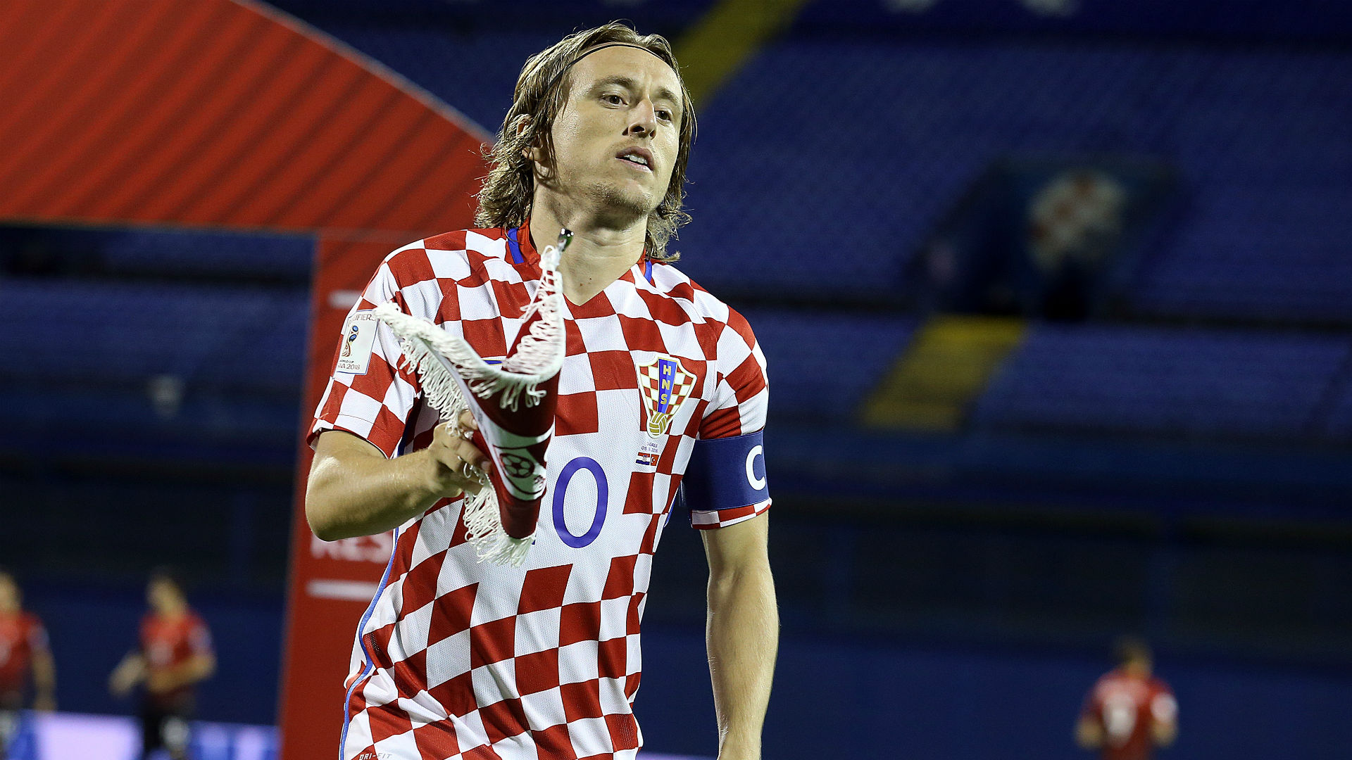 弗拉门戈提前一轮巴甲夺冠，连发多条社媒嘲讽帕尔梅拉斯